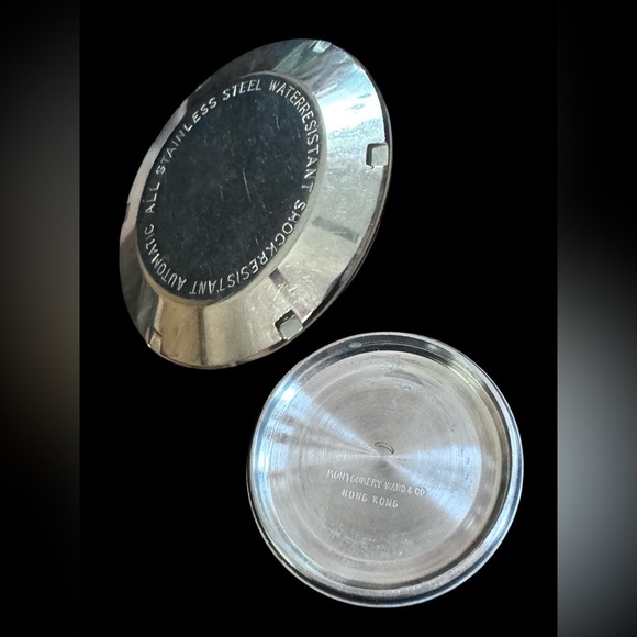 Rare 70s LeGant (by Seiko) QS 36x40 TV Dial Auto 17 Jewels Stainless Steel Watch - Picture 7 of 7